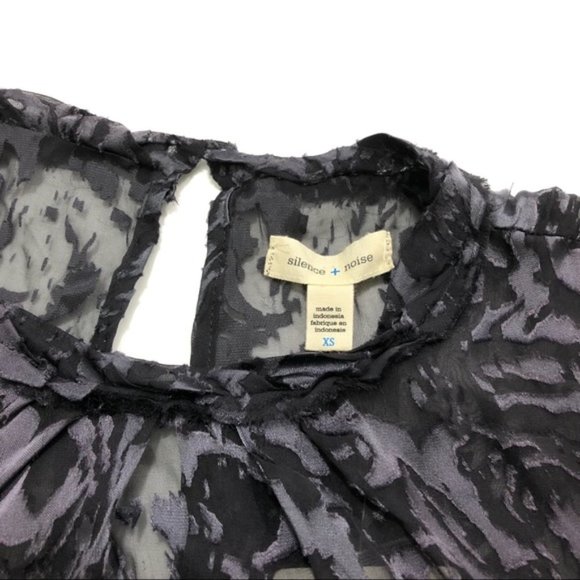 Urban Outfitters NWT Silence + Noise Burnout Top - Picture 2 of 4